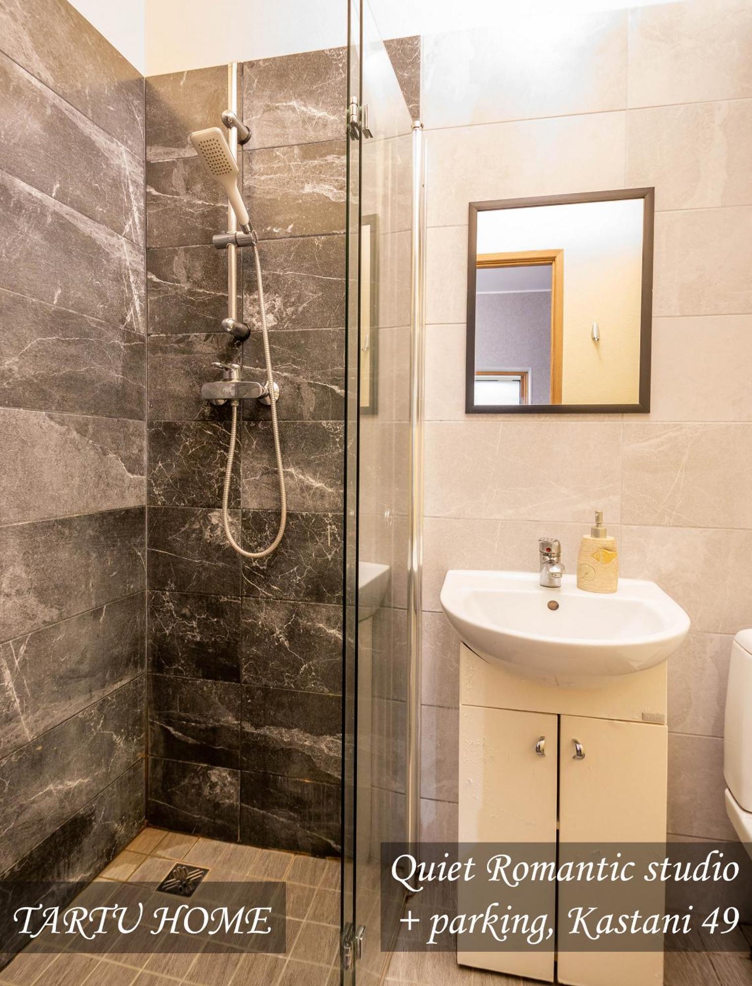 Quiet Romantic Studio Plus Parking, Tartu Home Exterior photo