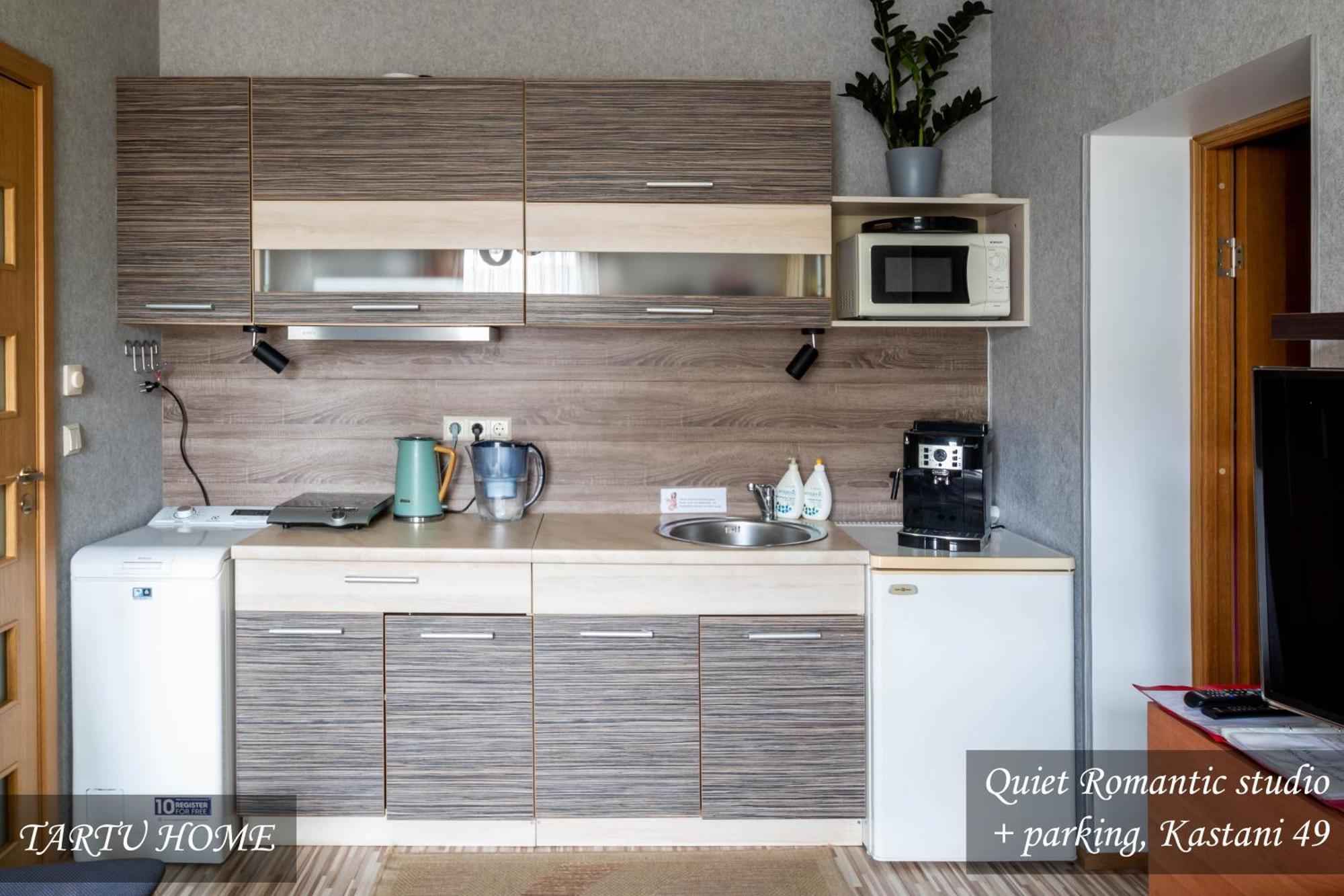 Quiet Romantic Studio Plus Parking, Tartu Home Exterior photo